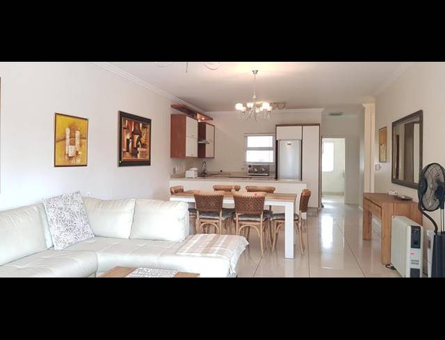 2 BEDROOM TOWNHOUSE FOR SALE IN SENDERWOOD